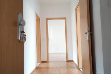 Wohnung Stollberg (Erzgebirge) - 3 Zimmer, 82 m&sup2;, 476&euro; | Angebot:26122957