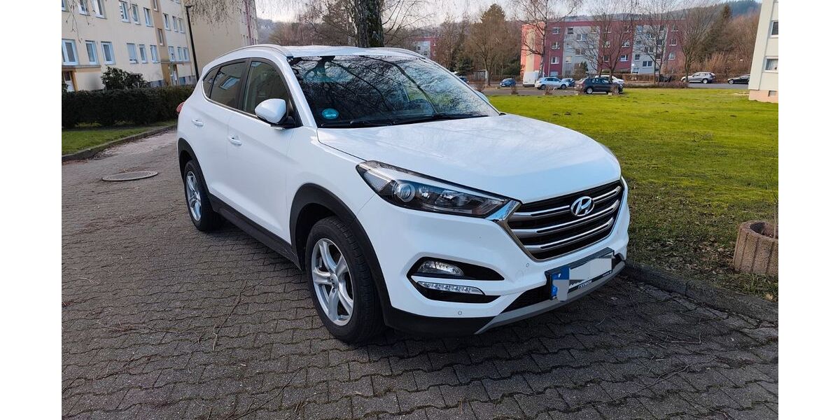 Hyundai TUCSON 147.000 km 13.900 &euro; Arnsberg 59755