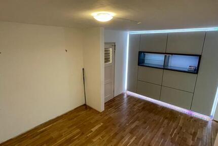 Reihenmittelhaus mit Garten, 80qm Wohnfläche +75qm Nutzfläche 4 zimmer