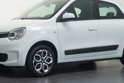 Renault Twingo 32.857 km 9.850 &euro; Wiesbaden 65205