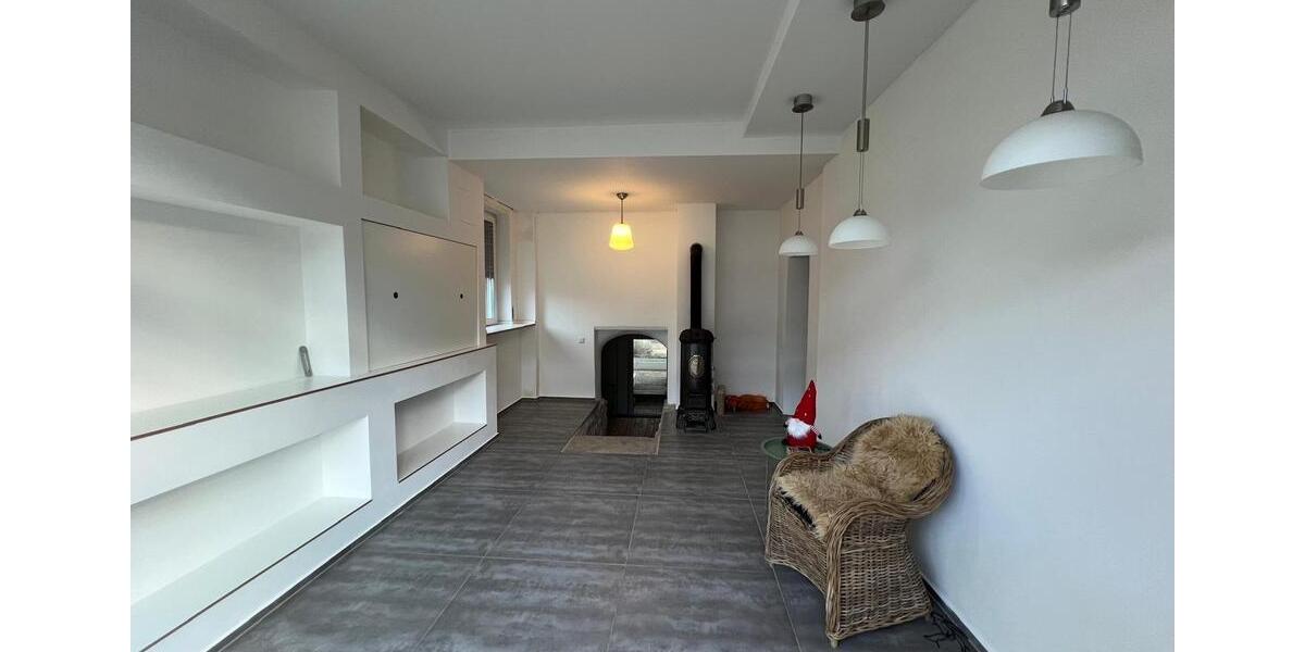 Einfamilienhaus Albstadt Gemarkung Onstmettingen - 6 Zimmer, 200 m&sup2;, 255.000&euro; | Angebot:26790882