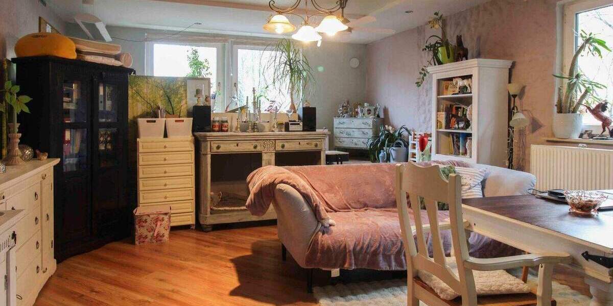 Mehrfamilienhaus, Wohnhaus Fürth Unterfarrnbach - 7 Zimmer, 230 m&sup2;, 528.000&euro; | Angebot:25474646