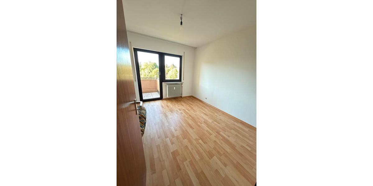 Etagenwohnung Freudenstadt - 3 Zimmer, 89 m&sup2;, 279.000&euro; | Angebot:27019411