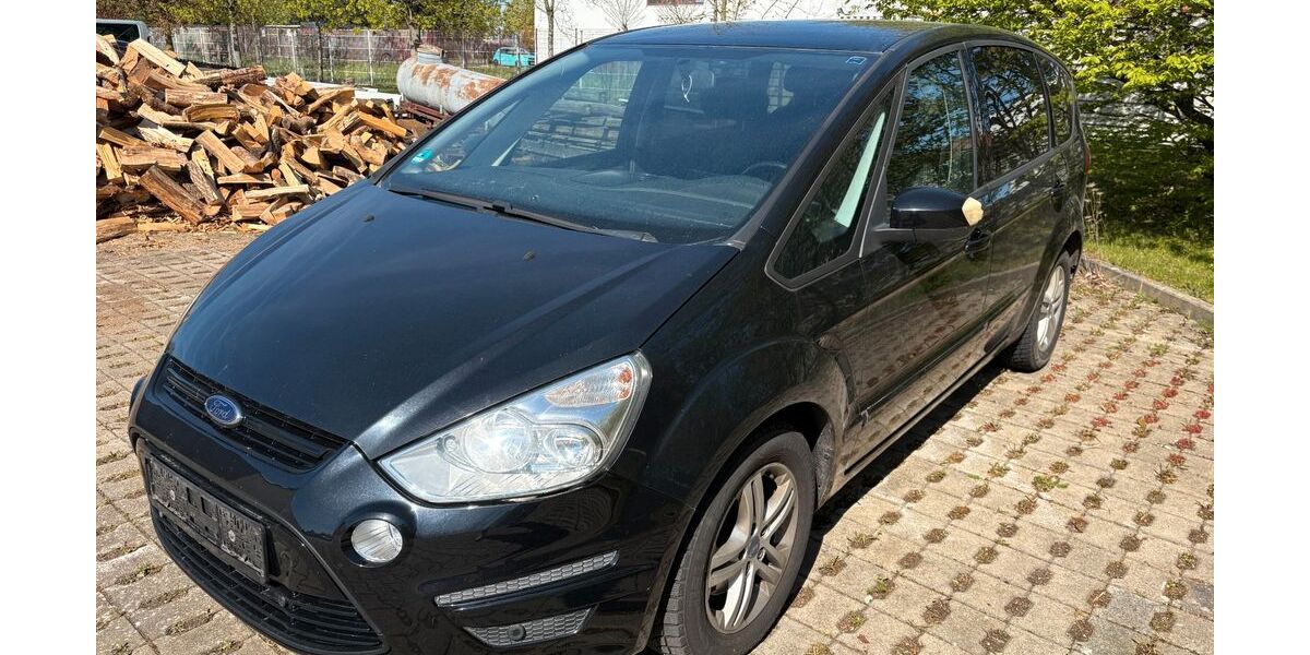 Ford S-Max 295.136 km 1.750 &euro; Triptis 07819