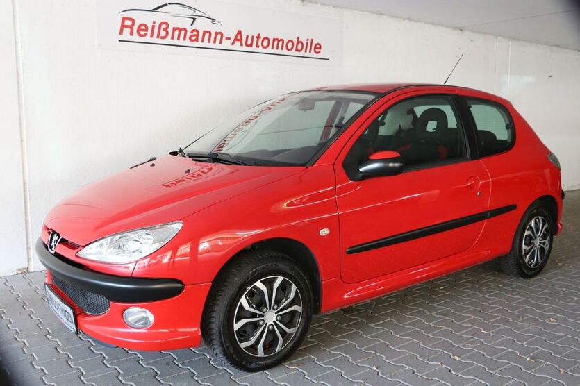 Peugeot 206 84.116 km 2.990 € Dresden 01156