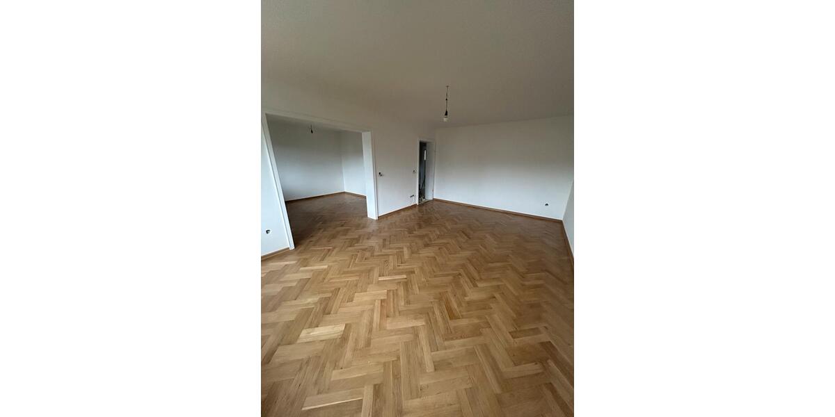 Reihenhaus Giengen an der Brenz - 7 Zimmer, 130 m&sup2;, 1.700&euro; | Angebot:26301199