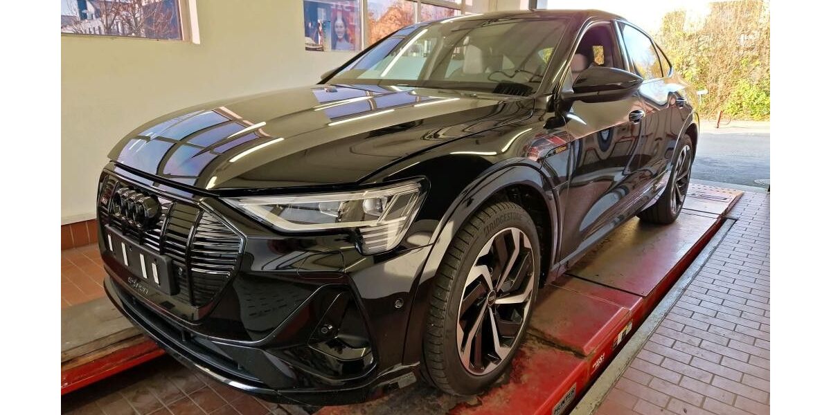 Audi e-tron 46.371 km 36.490 &euro; Ichenhausen 89335