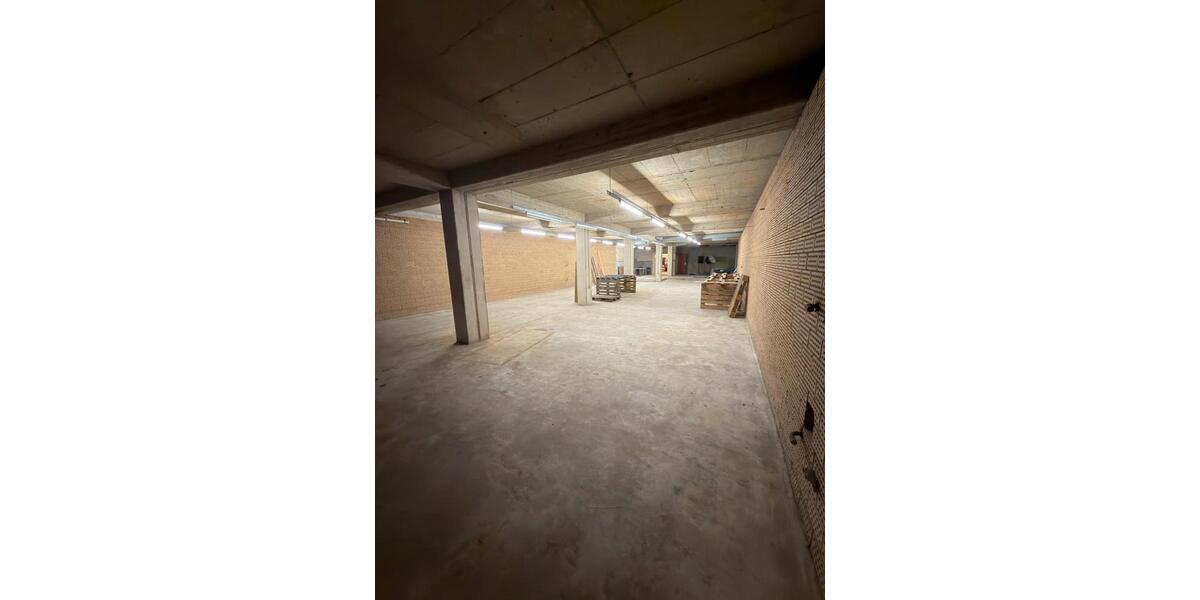 Große Lagerhalle mit 400qm Fläche zu vermieten zimmer