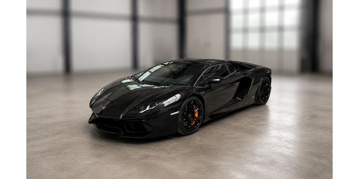 Lamborghini Aventador 32.470 km 325.000 &euro; München 80939