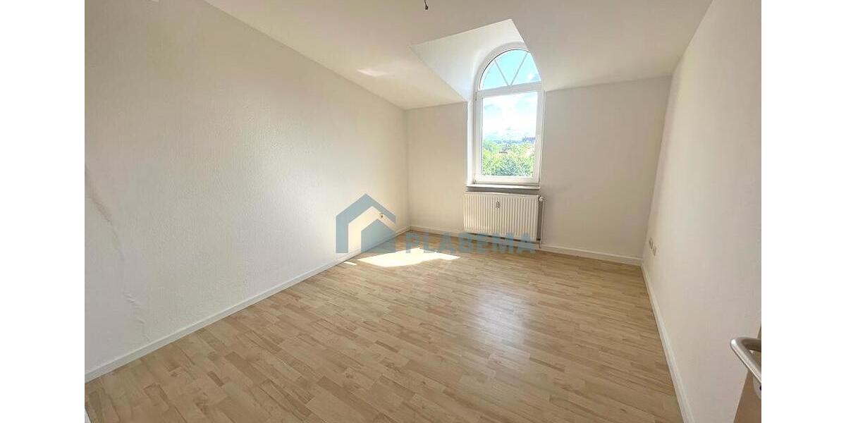 Dachgeschoßwohnung Schwerin - 4 Zimmer, 105 m&sup2;, 1.417&euro; | Angebot:26645278