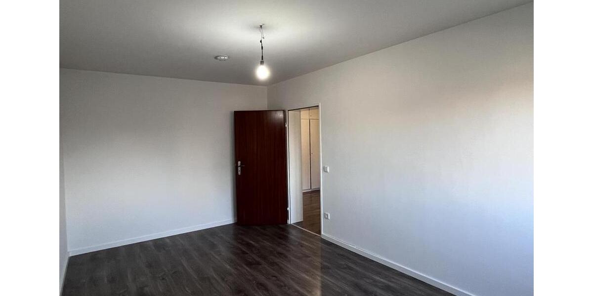 Etagenwohnung Essen Stadtbezirk IV - 3 Zimmer, 82 m&sup2;, 625&euro; | Angebot:26391511