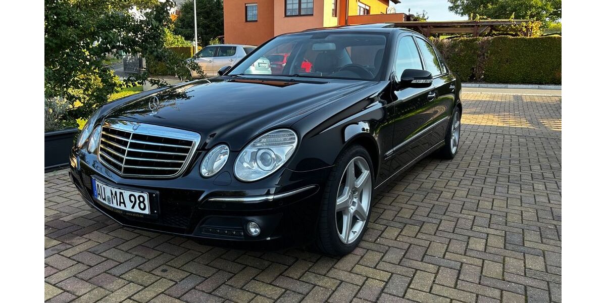 Mercedes-Benz E 350 176.493 km 12.500 &euro; Neukirchen 09221