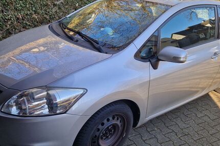 Toyota Auris 77.300 km 5.500 &euro; Ennepetal 58256