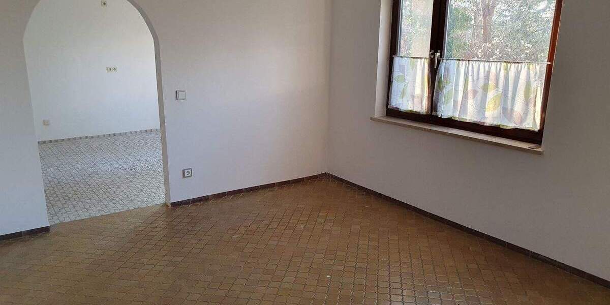 * ALLEIN-LAGE und NATUR-PUR * -- Einfamilienhaus am Ortsrand 6 zimmer