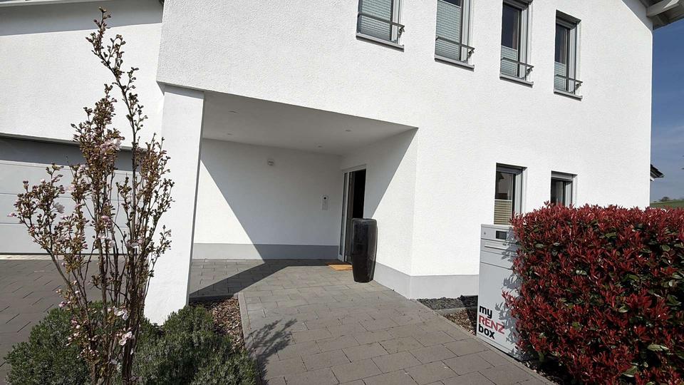 Villa Bad Camberg - 8 Zimmer, 459 m&sup2;, 3.200&euro; | Angebot:26249396