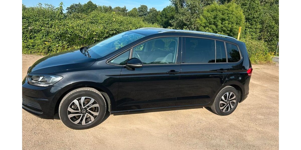 VW Touran 69.264 km 26.500 &euro; Jülich 52428