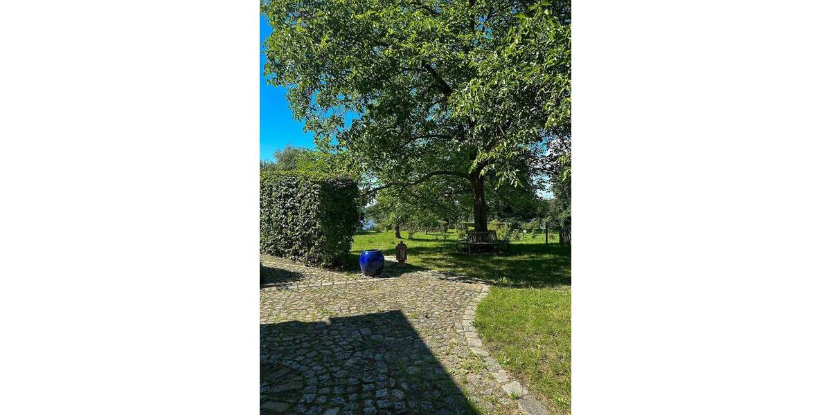 Einfamilienhaus Neuruppin - 1 Zimmer, 332 m&sup2;, 1.900.000&euro; | Angebot:26857247