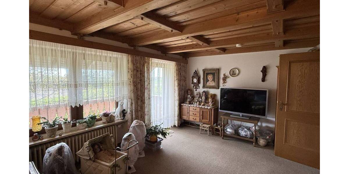 Einfamilienhaus Simbach am Inn / Kirchberg Simbach - 8 Zimmer, 215 m&sup2;, 320.000&euro; | Angebot:26817265
