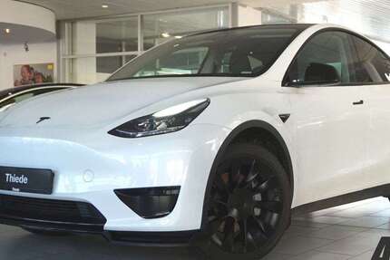Tesla Model Y 53.200 km 28.250 &euro; Schöningen 38364