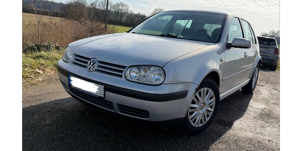 VW Golf 141.000 km 2.500 &euro; Teningen 79331