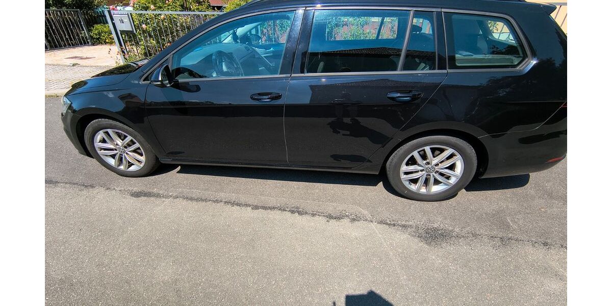 VW Golf 240.000 km 7.900 &euro; Frohburg 04654
