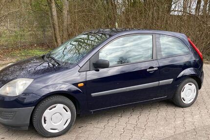 Ford Fiesta 201.000 km 1.200 &euro; Lage 32791