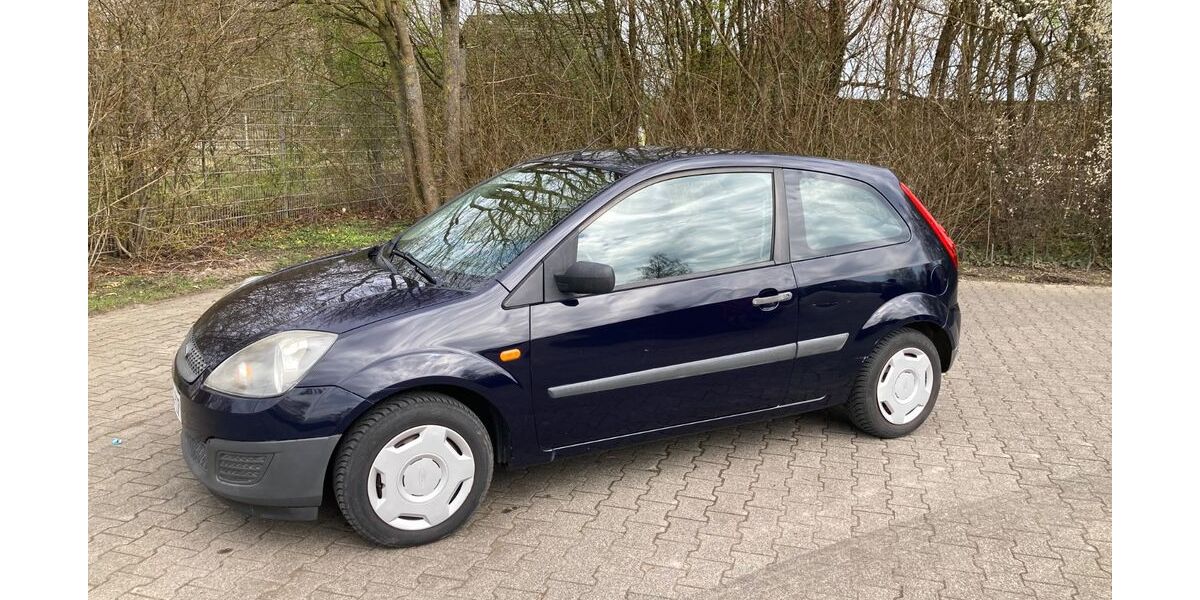 Ford Fiesta 201.000 km 1.200 &euro; Lage 32791