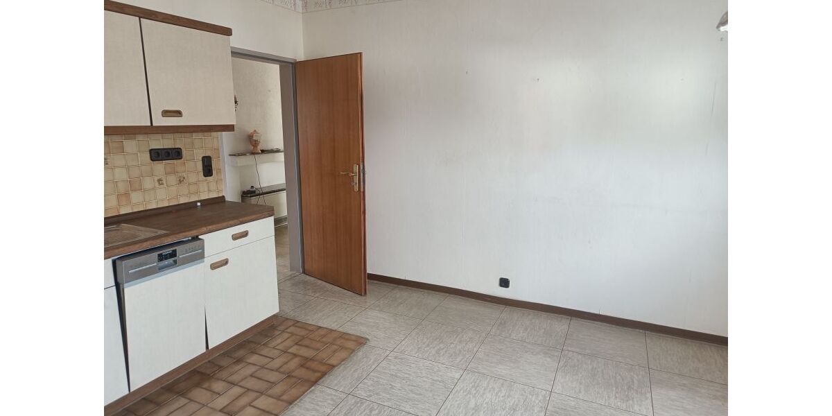 Provisionsfrei* Freistehendes Einfamilienhaus auf 650 m² Grundstück in ruhiger 30er-Zone - Einfamilienhaus Heiligenroth | Angebot:27129573