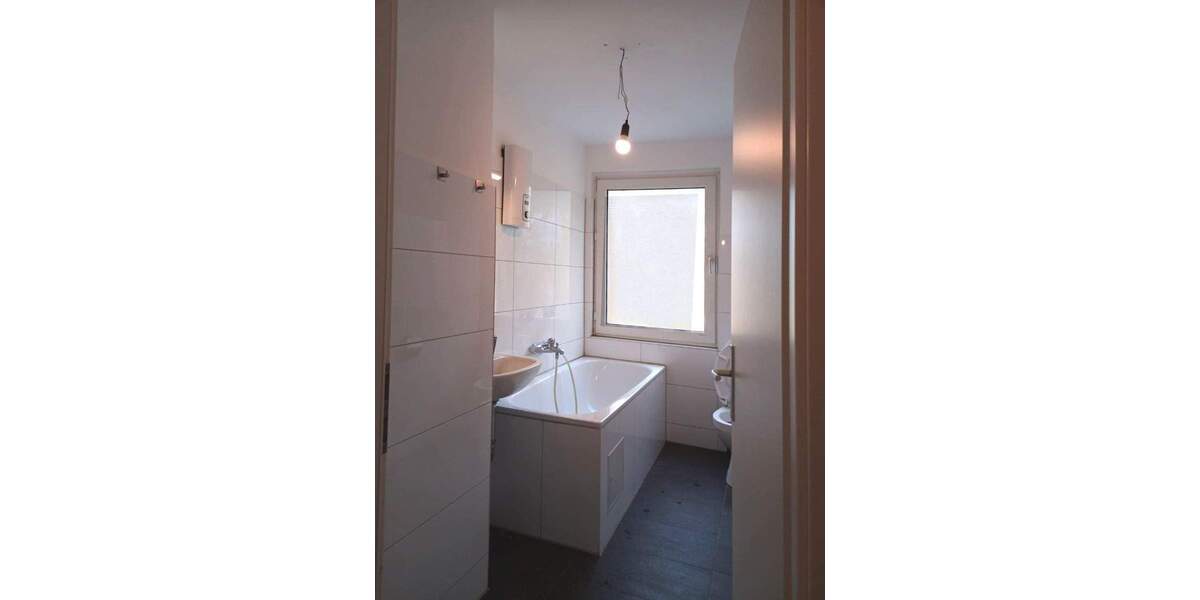 Zentrale Wohnung auf der Karl-Jarres-Straße.. 2 zimmer