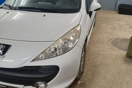 Peugeot 207 280.000 km 1.300 &euro; Traunreut 83301