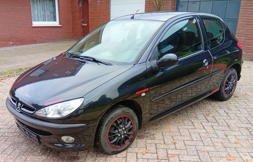 Peugeot 206 145.028 km 1.750 € Lähden Holte 49774