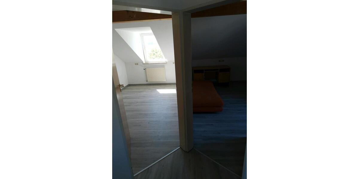 Dachgeschoßwohnung Miltach - 3 Zimmer, 55 m&sup2;, 750&euro; | Angebot:26435533