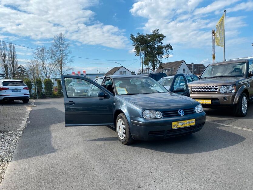 VW Golf 101.000 km 2.800 € Bonn 53227