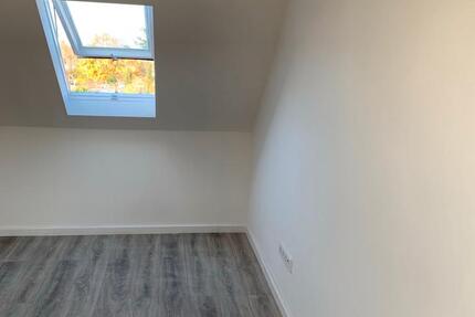 2 Zimmer Wohnung DG mit EBK