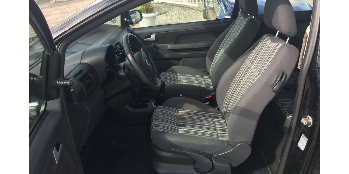 VW Fox Basis,Servol,Radio-CD,Tüv 01/28! 150.000 km 2.999 &euro; Himmelkron 95502