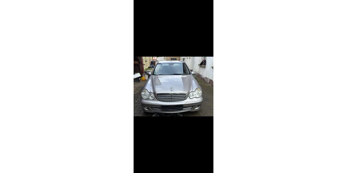 Mercedes-Benz C 180 204.000 km 1.100 &euro; Langenbrettach 74243