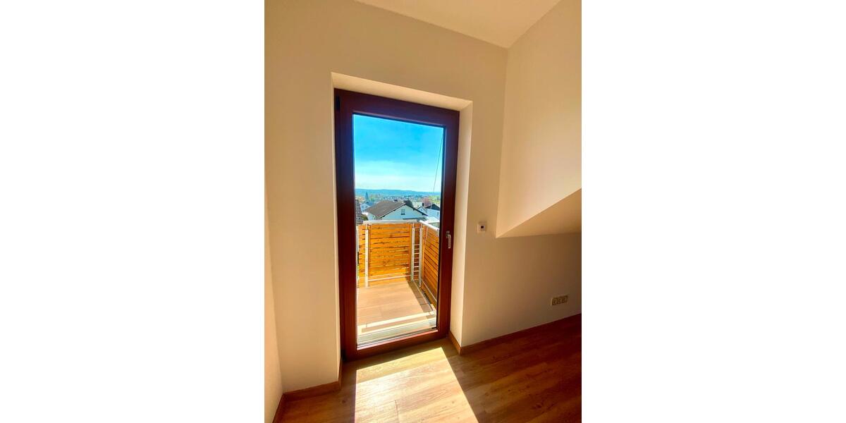 Dachgeschoßwohnung Wettenberg - 3 Zimmer, 95 m&sup2;, 950&euro; | Angebot:26341046