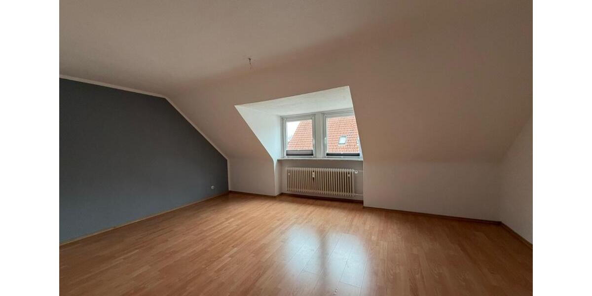 Dachgeschoßwohnung Braunschweig Lehndorf-Watenbüttel - 3 Zimmer, 70 m&sup2;, 580&euro; | Angebot:26062271