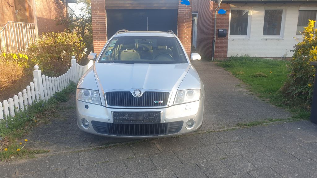 Skoda Octavia 323.353 km 2.499 &euro; Schwentinental 24223