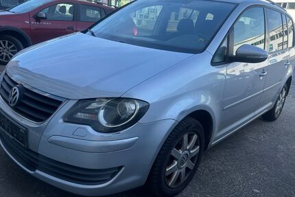 VW Touran 287.000 km 2.200 &euro; Wertheim am Main 97877