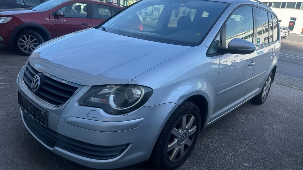 VW Touran 287.000 km 2.200 &euro; Wertheim am Main 97877