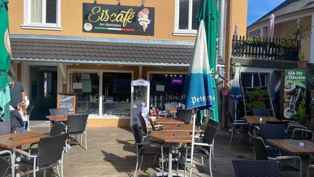 Eiscafé in 1 A Lage - Terrasse - Vollausstattung - Wohnmöglichkeit zimmer