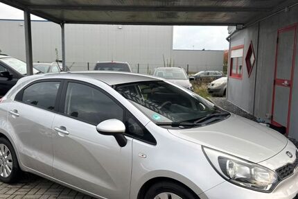 Kia Rio 149.210 km 5.790 € Enger 32130