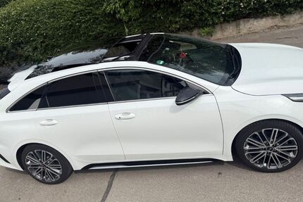 Kia pro ceed / ProCeed 90.000 km 16.400 &euro; Olching 82140