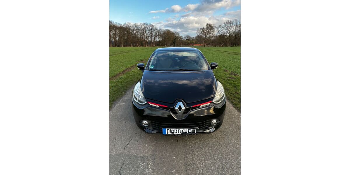 Renault Clio 132.000 km 4.600 &euro; Essen Oldenburg 49632