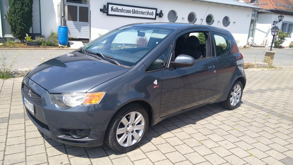 Mitsubishi Colt 204.000 km 1.900 &euro; Itzgrund 96274
