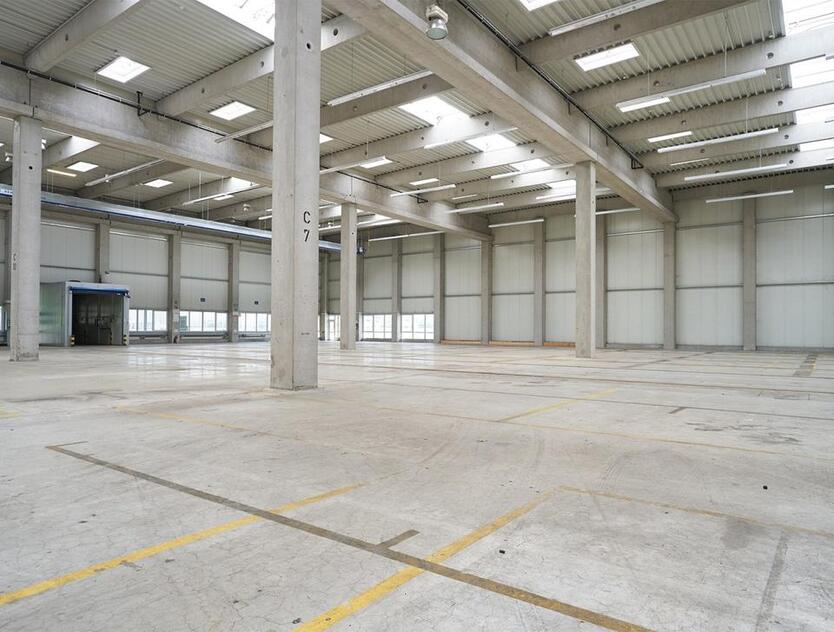 Multifunktionale Gewerbefläche für Logistik, Produktion und Lager mit ansprechendem Büroanteil zimmer