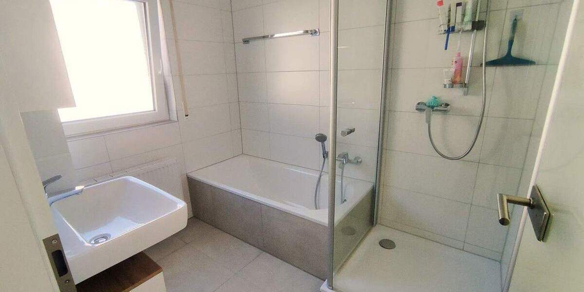 Etagenwohnung Laichingen - 6 Zimmer, 120 m&sup2;, 1.300&euro; | Angebot:25449408