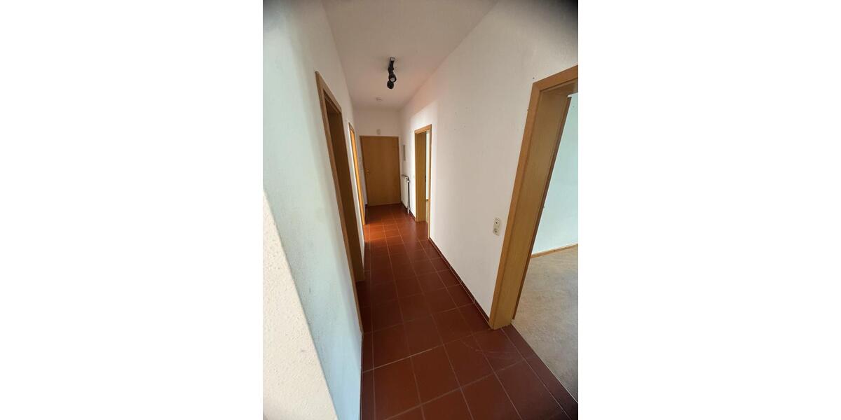 Erdgeschoßwohnung Korbach - 3 Zimmer, 81 m&sup2;, 550&euro; | Angebot:26267021