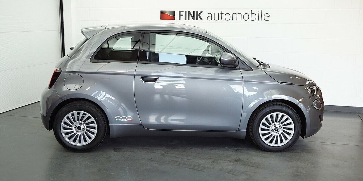 Fiat 500e Action Carplay Android Sitzheizung 38.100 km 12.580 &euro; Lich 35423